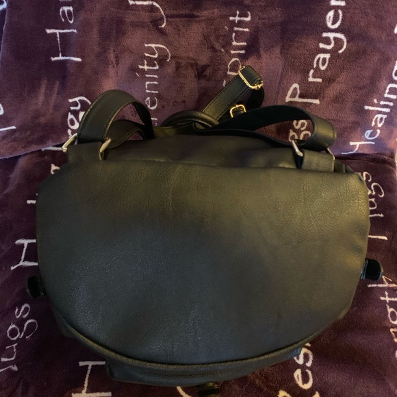 Backpack - Picture 5 of 6